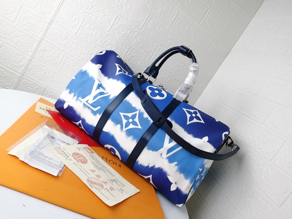 ルイヴィトンバッグ背面デザイン